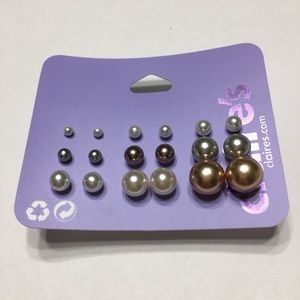 BRAND NEW Claire’s 9 Pairs of Earrings